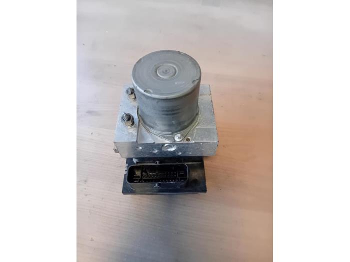 Gebruikte ABS Pomp Mercedes E (W213) E-450 3.0 V6 Turbo 24V 4-Matic Prijs op aanvraag aangeboden door Autohandel-Smet Gebroeders NV