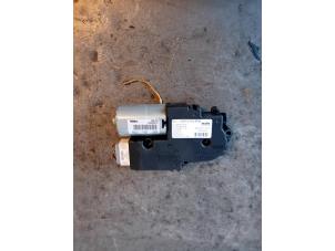 Gebruikte Schuifdak Motor Mercedes GLK-Klasse Prijs op aanvraag aangeboden door Autohandel-Smet Gebroeders NV