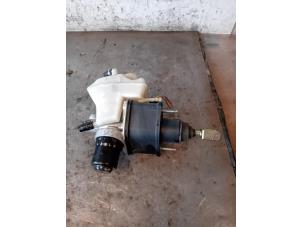 Gebruikte Rembekrachtiger Mercedes CLS (C219) 55 AMG 5.4 V8 24V Prijs op aanvraag aangeboden door Autohandel-Smet Gebroeders NV