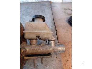 Gebruikte Hoofdremcilinder Hyundai Galloper I Prijs op aanvraag aangeboden door Autohandel-Smet Gebroeders NV