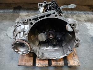 Gebruikte Versnellingsbak Volkswagen Caddy IV 1.4 TSI 16V Prijs op aanvraag aangeboden door Autohandel-Smet Gebroeders NV