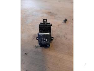 Gebruikte Schakelaar handrem BMW i8 (I12) 1.5 TwinPower Turbo Prijs op aanvraag aangeboden door Autohandel-Smet Gebroeders NV