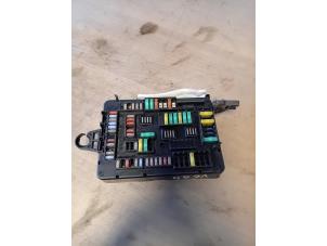 Gebruikte Zekeringkast BMW X5 (F15) xDrive 35d 3.0 24V Prijs op aanvraag aangeboden door Autohandel-Smet Gebroeders NV