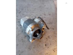 Gebruikte Startmotor Dacia Duster (HS) 1.6 16V Hi-Flex Prijs op aanvraag aangeboden door Autohandel-Smet Gebroeders NV