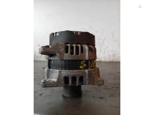 Gebruikte Dynamo Mercedes A (W176) 2.2 A-200 CDI, A-200d 16V Prijs op aanvraag aangeboden door Autohandel-Smet Gebroeders NV