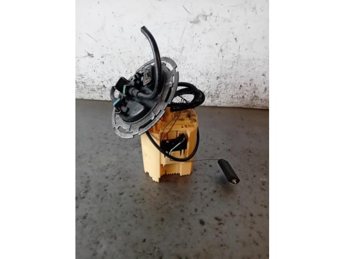 Gebruikte Tank element Pomp Mercedes Vito (447.6) 2.2 116 CDI 16V Prijs op aanvraag aangeboden door Autohandel-Smet Gebroeders NV