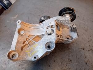 Gebruikte Motorrubber Opel Cascada 2.0 CDTI 16V Prijs op aanvraag aangeboden door Autohandel-Smet Gebroeders NV