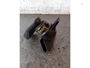 Gebruikte Motorsteun Ssang Yong Tivoli 1.2 T-GDi 12V 2WD Prijs op aanvraag aangeboden door Autohandel-Smet Gebroeders NV