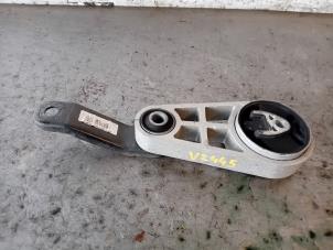 Gebruikte Motorsteun Ssang Yong Tivoli 1.2 T-GDi 12V 2WD Prijs op aanvraag aangeboden door Autohandel-Smet Gebroeders NV