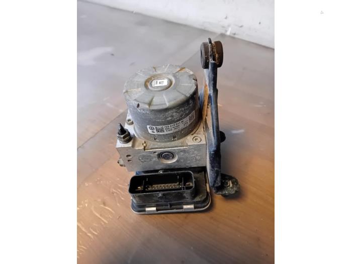 Gebruikte ABS Pomp Volkswagen Caddy IV 1.0 TSI 12V Prijs op aanvraag aangeboden door Autohandel-Smet Gebroeders NV