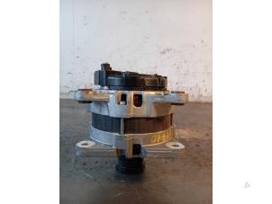 Gebruikte Dynamo Renault Captur II (RJB) 1.0 TCe 90 12V Prijs op aanvraag aangeboden door Autohandel-Smet Gebroeders NV