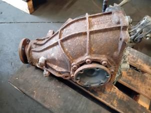 Gebruikte Differentieel achter Ssang Yong Rodius 2.2 SV 220 e-XDi 16V 2WD Prijs op aanvraag aangeboden door Autohandel-Smet Gebroeders NV