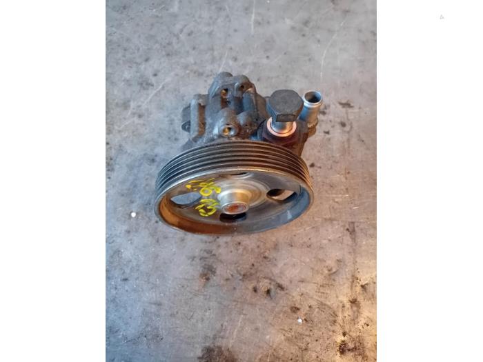 Gebruikte Servopomp Citroen Jumper (U9) 2.0 Blue HDi 130 Prijs op aanvraag aangeboden door Autohandel-Smet Gebroeders NV