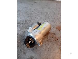 Gebruikte Startmotor Ssang Yong Rodius 2.2 SV 220 e-XDi 16V 2WD Prijs op aanvraag aangeboden door Autohandel-Smet Gebroeders NV