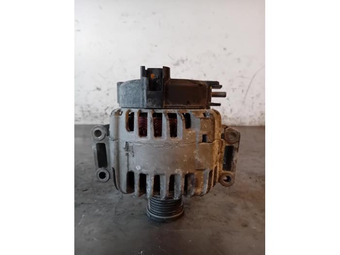 Gebruikte Dynamo Nissan Micra (K14) 1.0 IG-T 92 Prijs op aanvraag aangeboden door Autohandel-Smet Gebroeders NV