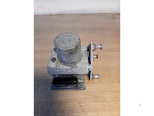 Gebruikte ABS Pomp Volkswagen Crafter 2.5 TDI 30/32/35/46/50 Prijs op aanvraag aangeboden door Autohandel-Smet Gebroeders NV