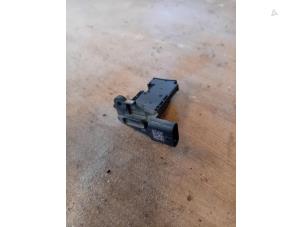 Gebruikte Luchthoeveelheidsmeter Opel Astra K 1.5 CDTi 105 12V Prijs op aanvraag aangeboden door Autohandel-Smet Gebroeders NV