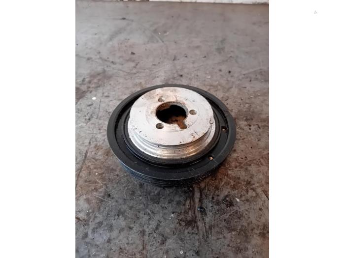 Gebruikte Poelie Krukas Opel Corsa F (UB/UH/UP) 1.2 12V 75 Prijs op aanvraag aangeboden door Autohandel-Smet Gebroeders NV