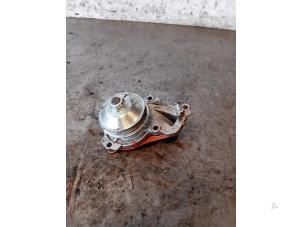 Gebruikte Waterpomp Opel Corsa F (UB/UH/UP) 1.2 12V 75 Prijs op aanvraag aangeboden door Autohandel-Smet Gebroeders NV