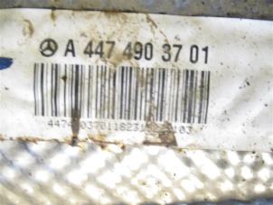 Gebruikte Katalysator Mercedes Vito (447.6) 2.0 114 CDI 16V Prijs op aanvraag aangeboden door Autohandel-Smet Gebroeders NV