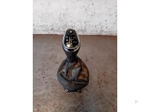 Gebruikte Versnellingspook Iveco New Daily VI 35C18, 40C18, 50C18, 65C18, 70C18, 35S18 Prijs op aanvraag aangeboden door Autohandel-Smet Gebroeders NV