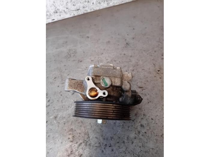 Gebruikte Pomp Servo Honda Accord (CL/CN) 2.0 i-VTEC 16V Prijs op aanvraag aangeboden door Autohandel-Smet Gebroeders NV