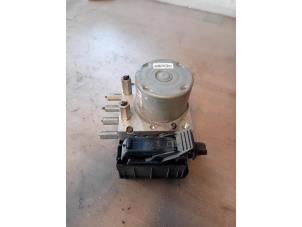 Gebruikte ABS Pomp Ssang Yong Actyon Sports II 2.0 Xdi 16V 2WD Prijs op aanvraag aangeboden door Autohandel-Smet Gebroeders NV