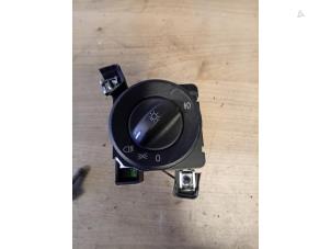 Gebruikte Schakelaar Licht Mercedes Citan (415.6) 1.5 108 CDI Prijs op aanvraag aangeboden door Autohandel-Smet Gebroeders NV