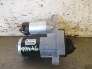 Gebruikte Startmotor Renault Scénic IV (RFAJ) 1.3 TCE 115 16V Prijs op aanvraag aangeboden door Autohandel-Smet Gebroeders NV