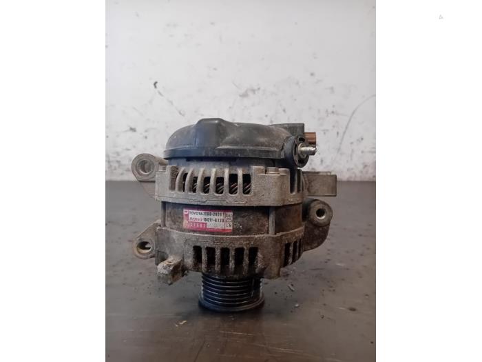 Dynamo van een Toyota RAV4 (A4) 2.2 D-4D 16V 4x4 2013