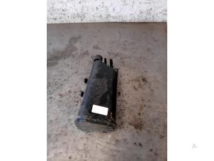 Gebruikte Roetfilter Renault Scénic IV (RFAJ) 1.3 TCE 115 16V Prijs op aanvraag aangeboden door Autohandel-Smet Gebroeders NV