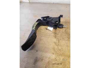 Gebruikte Gaspedaalpositie Sensor Renault Scénic IV (RFAJ) 1.3 TCE 115 16V Prijs op aanvraag aangeboden door Autohandel-Smet Gebroeders NV