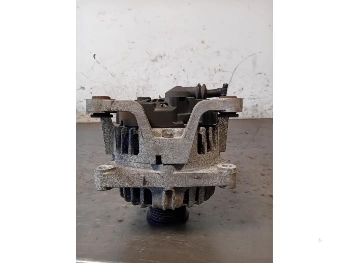 Dynamo van een Opel Mokka/Mokka X 1.6 16V EcoFlex 4x2 2017