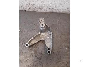 Gebruikte Motorsteun Dacia Sandero II 0.9 TCE 12V Prijs op aanvraag aangeboden door Autohandel-Smet Gebroeders NV