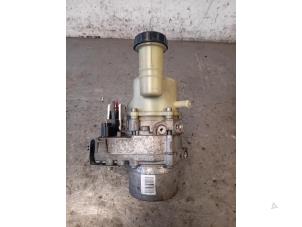 Gebruikte Pomp Servo Dacia Sandero II 0.9 TCE 12V Prijs op aanvraag aangeboden door Autohandel-Smet Gebroeders NV