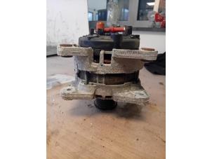 Gebruikte Alternator Dacia Sandero II 0.9 TCE 12V Prijs op aanvraag aangeboden door Autohandel-Smet Gebroeders NV