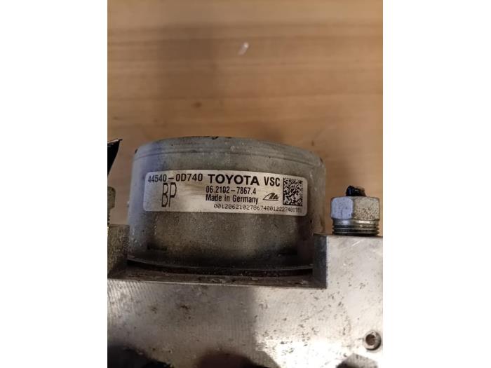 ABS Pomp van een Toyota Yaris IV (P21/PA1/PH1) 1.5 12V VVT-i 2022