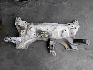 Gebruikte Subframe Toyota Yaris III (P13) 1.5 16V Dual VVT-iE Prijs op aanvraag aangeboden door Autohandel-Smet Gebroeders NV