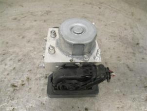 Gebruikte ABS Pomp Dacia Sandero II 0.9 TCE 12V Prijs op aanvraag aangeboden door Autohandel-Smet Gebroeders NV