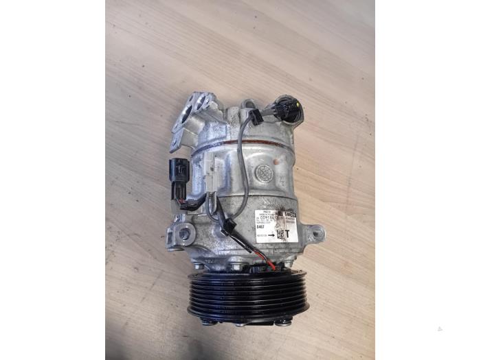 Gebruikte Aircopomp Nissan Juke (F16) 1.0 DIG-T 12V Prijs op aanvraag aangeboden door Autohandel-Smet Gebroeders NV