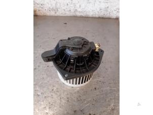 Gebruikte Chaufage Ventilatiemotor Ssang Yong Korando 2.2 e-XDi 220 16V 4x4 Prijs op aanvraag aangeboden door Autohandel-Smet Gebroeders NV