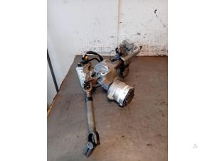 Gebruikte Stuurkolom compleet Kia Stonic (YB) 1.0i T-GDi 12V Prijs op aanvraag aangeboden door Autohandel-Smet Gebroeders NV