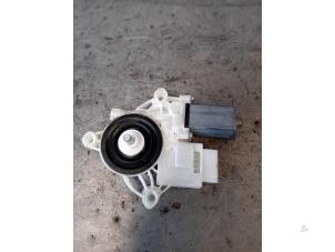 Gebruikte Motor electrisch raam BMW X5 (G05) xDrive 45 e iPerformance 3.0 24V Prijs op aanvraag aangeboden door Autohandel-Smet Gebroeders NV