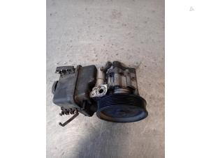 Gebruikte Servopomp Mercedes E (W212) E-200 CDI 16V BlueEfficiency,BlueTEC Prijs op aanvraag aangeboden door Autohandel-Smet Gebroeders NV