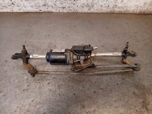 Gebruikte Ruitenwismotor + Mechaniek Fiat Fiorino (225) 1.3 D 16V Multijet Prijs op aanvraag aangeboden door Autohandel-Smet Gebroeders NV