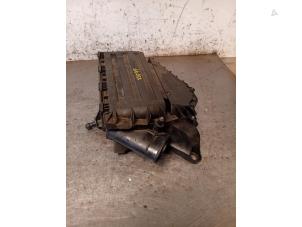 Gebruikte Luchtfilterhuis Fiat Fiorino (225) 1.3 D 16V Multijet Prijs op aanvraag aangeboden door Autohandel-Smet Gebroeders NV