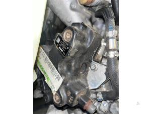 Gebruikte Hogedrukpomp Mercedes Sprinter 3,5t (907.6/910.6) 319 CDI 3.0 V6 24V RWD Prijs op aanvraag aangeboden door Autohandel-Smet Gebroeders NV