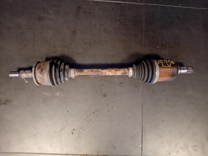 Gebruikte Aandrijfas links-voor Opel Astra K Sports Tourer 1.5 CDTi 105 12V Prijs op aanvraag aangeboden door Autohandel-Smet Gebroeders NV