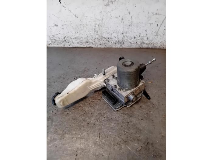 Gebruikte ABS Pomp Opel Astra K Sports Tourer 1.5 CDTi 105 12V Prijs op aanvraag aangeboden door Autohandel-Smet Gebroeders NV