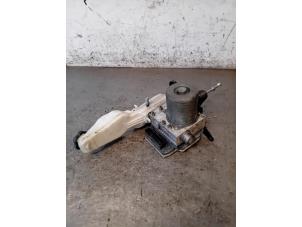 Gebruikte ABS Pomp Opel Astra K Sports Tourer 1.5 CDTi 105 12V Prijs op aanvraag aangeboden door Autohandel-Smet Gebroeders NV